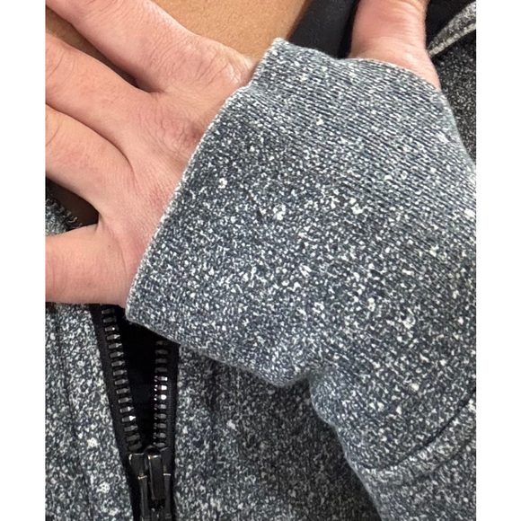 Lululemon Scuba Full-Zip Hoodie - Picture 5 of 9